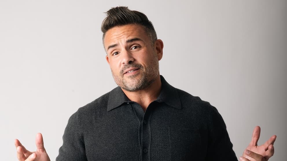 Mark D. Gordon, host of Say It So They Buy It